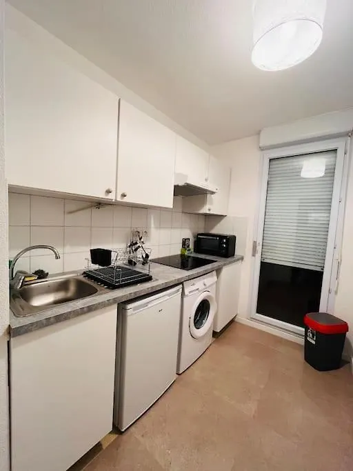 Appartement - Toulouse 0*,